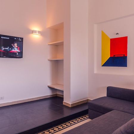 Solobed Lägenhet Reggio Calabria Exteriör bild